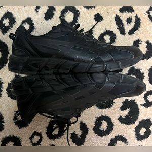 ASICS Gel Quantum 90 - Black - Size 10.5 - triple black sneakers